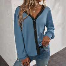 Laden Sie das Bild in den Galerie-Viewer, Strickjacke mit V-Ausschnitt und langen Ärmeln