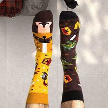 Laden Sie das Bild in den Galerie-Viewer, Interessanter Trend asymmetrische Socken