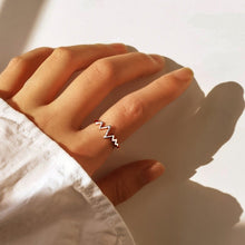 Laden Sie das Bild in den Galerie-Viewer, Passende Herzschlag-Paarringe