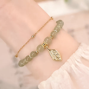 Armband aus Hetian-Jade mit Blatt