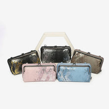 Laden Sie das Bild in den Galerie-Viewer, Glänzende Umhängetasche mit Schlangenprint