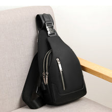 Laden Sie das Bild in den Galerie-Viewer, Lässige USB-Brusttasche
