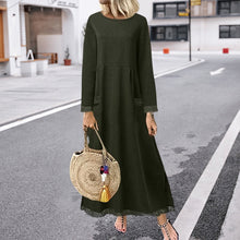 Laden Sie das Bild in den Galerie-Viewer, Spitzen-Fleece-Kleid