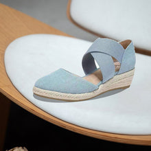 Laden Sie das Bild in den Galerie-Viewer, Sandalen mit Keilabsatz aus Hanfseil