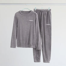 Laden Sie das Bild in den Galerie-Viewer, Korallenfleece Pyjama Set Für Damen