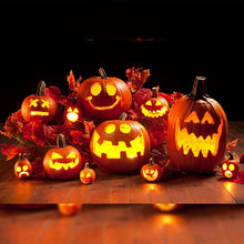 Laden Sie das Bild in den Galerie-Viewer, Halloween Kürbis Nachtlicht