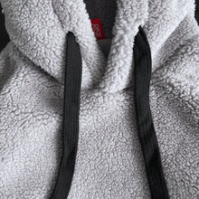 Laden Sie das Bild in den Galerie-Viewer, Sweatshirt aus Lammfleece