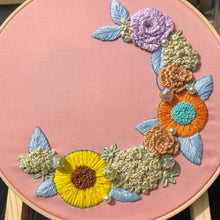 Laden Sie das Bild in den Galerie-Viewer, Handgemachte kreative DIY-Blumenstickerei