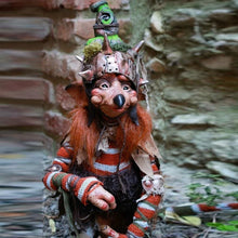 Laden Sie das Bild in den Galerie-Viewer, Kobold Gartendekoration aus Harz