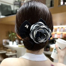 Laden Sie das Bild in den Galerie-Viewer, Exquisites Haarartefakt in Kamelienform