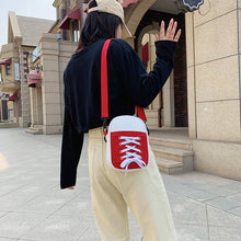 Laden Sie das Bild in den Galerie-Viewer, Getäfelte Umhängetasche aus Segeltuch