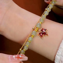 Laden Sie das Bild in den Galerie-Viewer, Roter Ahornblatt-Schmuck