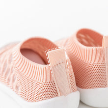 Laden Sie das Bild in den Galerie-Viewer, Rutschfeste Babyschuhe mit Mesh-Material