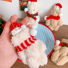 Laden Sie das Bild in den Galerie-Viewer, Schal Bär Ornament