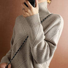 Laden Sie das Bild in den Galerie-Viewer, Einfarbiger Locker Gestrickter Pullover