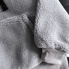 Laden Sie das Bild in den Galerie-Viewer, Sweatshirt aus Lammfleece