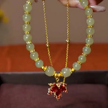 Laden Sie das Bild in den Galerie-Viewer, Roter Ahornblatt-Schmuck