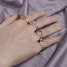 Laden Sie das Bild in den Galerie-Viewer, Damen Buchstaben Ring