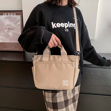 Laden Sie das Bild in den Galerie-Viewer, Leichte Schultertasche aus Nylon