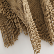 Laden Sie das Bild in den Galerie-Viewer, Strickjacke mit Knöpfen