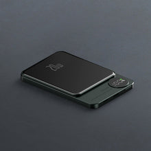 Laden Sie das Bild in den Galerie-Viewer, Magnetische Powerbank