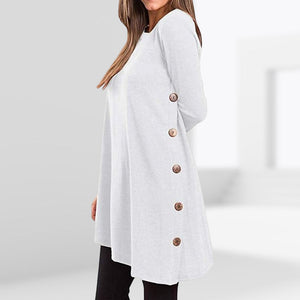 Kleid mit seitlichen Knöpfen