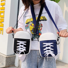 Laden Sie das Bild in den Galerie-Viewer, Getäfelte Umhängetasche aus Segeltuch