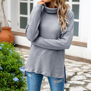 Lockerer Unregelmäßiger Strickpullover mit Rollkragen