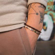 Laden Sie das Bild in den Galerie-Viewer, Vintage Stoffarmband