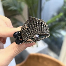 Laden Sie das Bild in den Galerie-Viewer, Elegante Kronen Haarnadel