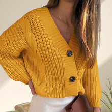 Laden Sie das Bild in den Galerie-Viewer, Süße Strickjacke mit Knöpfen