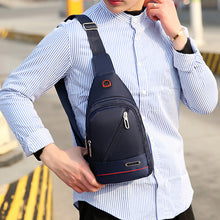 Laden Sie das Bild in den Galerie-Viewer, Einfache lässige wasserdichte Sport Brusttasche