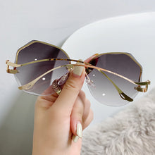 Laden Sie das Bild in den Galerie-Viewer, Randlose Sonnenbrille