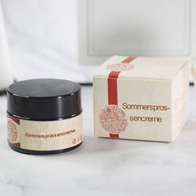 Laden Sie das Bild in den Galerie-Viewer, Pflanzenaufhellende Melanin-Sommersprossencreme