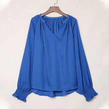 Laden Sie das Bild in den Galerie-Viewer, Chiffonbluse mit Ballonärmeln und V-Ausschnitt
