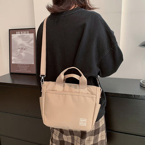Leichte Schultertasche aus Nylon