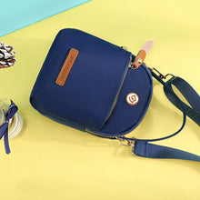 Laden Sie das Bild in den Galerie-Viewer, Wasserdichte Trendige Umhängetasche Aus Nylon