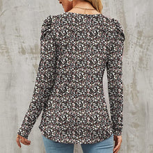 Laden Sie das Bild in den Galerie-Viewer, Bedrucktes Rundhals-T-Shirt mit schmaler Taille