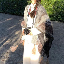 Laden Sie das Bild in den Galerie-Viewer, Ethnischer Gestrickter Schal