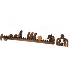 Laden Sie das Bild in den Galerie-Viewer, Holz Jesus Ornamente Set