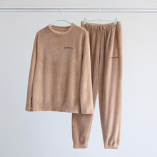 Laden Sie das Bild in den Galerie-Viewer, Korallenfleece Pyjama Set Für Damen