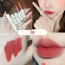 Laden Sie das Bild in den Galerie-Viewer, Seidiger Wasserfester Lippenstift