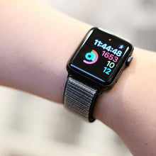 Laden Sie das Bild in den Galerie-Viewer, Nylonband für Apple Watch