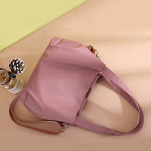 Laden Sie das Bild in den Galerie-Viewer, Leichte Trendige Einfarbige Umhängetasche Aus Nylon