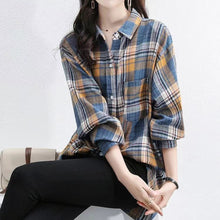 Laden Sie das Bild in den Galerie-Viewer, Mittellange Karierte Bluse