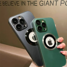 Laden Sie das Bild in den Galerie-Viewer, Magnetische iPhone-Hülle aus mattiertem Glas