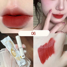 Laden Sie das Bild in den Galerie-Viewer, Seidiger Wasserfester Lippenstift