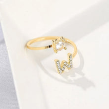 Laden Sie das Bild in den Galerie-Viewer, Buchstaben Ring aus Kristall