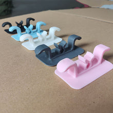 Laden Sie das Bild in den Galerie-Viewer, Kabelorganisator für die Küche