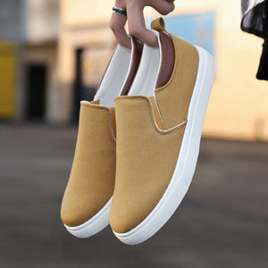 Einfache Segeltuchschuhe für Herren